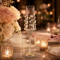 Nouvelle Collection – Flûtes en Verre de Luxe avec Diamants, 201-300 ml, Forme de Gobelet avec Ruban, Idéales pour Mariages, Fêtes et Cadeaux d'Anniversaire