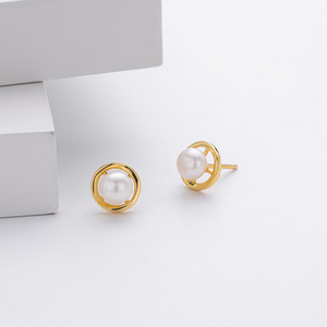 Conjunto <span class=keywords><strong>de</strong></span> <span class=keywords><strong>Collar</strong></span> <span class=keywords><strong>y</strong></span> <span class=keywords><strong>Aretes</strong></span> <span class=keywords><strong>de</strong></span> <span class=keywords><strong>Plata</strong></span> Esterlina 925 con Perlas, Joyería Elegante <span class=keywords><strong>y</strong></span> Minimalista para Mujer, Regalo Perfecto para Cumpleaños - Product Image 5