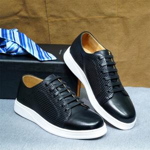 Zapatos de Hombre de Alta Calidad con Punta en Pico, con Cordones, Antideslizantes, Adecuados para Ocasiones Formales de Negocios y Uso Casual - Product Image 1