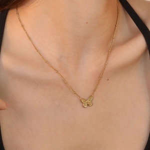 Collar de cadena con cuentas de joyería romántica francesa para mujer, collar de mariposa chapado en oro de 18 quilates de acero inoxidable a la moda - Product Image 3
