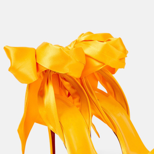 Sandalias de tacón alto de satén amarillo brillante para mujer, con una sola tira, lazo trasero, zapatos de vestir con correa de encaje en el tobillo y tacón de aguja. - Product Image 3