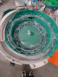 Alimentateur vibrant automatique sur mesure de marque <span class=keywords><strong>YUJU</strong></span>, en acier inoxydable, avec moteur 220V/380V 5kW, capacité 30kg, garantie 1 an - Product Image 5