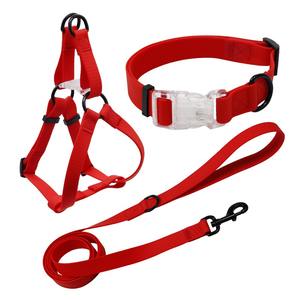 Ensemble pour chien UFBemo, résistant, imperméable, en PVC, collier, harnais et laisse réglables 3 en 1, avec quincaillerie métallique antirouille - Product Image 1