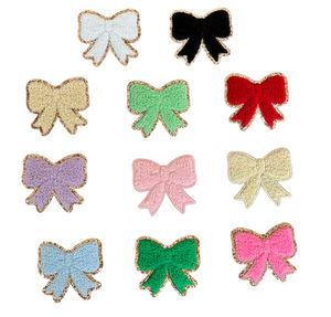 Spor Giysileri, Şapkalar, Çantalar ve Ayakkabılar için Çeşitli Renklerde Simli Keçe Reçine Ütüyle Yapışan Fiyonk Nakış Yamaları - Product Image 5