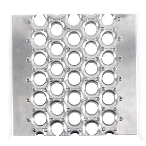 <span class=keywords><strong>Site</strong></span> Web d'achat en ligne Alibaba, plaque métallique perforée en acier inoxydable antidérapante sur mesure pour les marches d'escalier <span class=keywords><strong>de</strong></span> bâtiment - Product Image 2