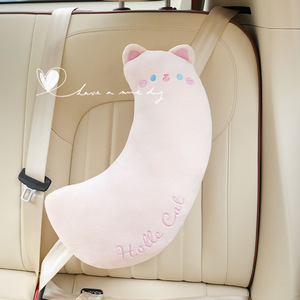 Protector de cinturón de seguridad de felpa con diseño de oso de la suerte para niños en el vehículo - Product Image 3