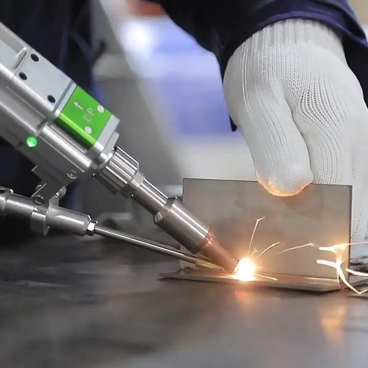 New Lazer thợ hàn laser Máy hàn mini xách tay 1000 Wát laser cầm tay thợ hàn Lazer Máy hàn dễ dàng để hoạt động