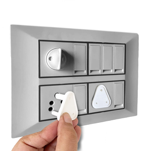 Índia Socket Cover Baby Safety Products 4 Small + 1 Big Plug Covers Baby Proofing Elétrico 3 Prong Soquete Cobre - Product Image 2
