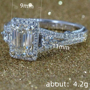 Anello di Proposta Classico per Donne, Elegante Gioiello Scintillante da Indossare sul Dito - Product Image 5
