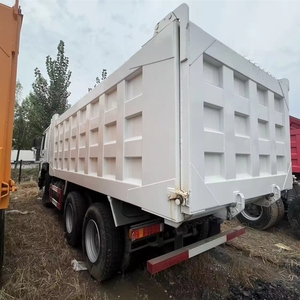 SINOTRUK HOWO Dumper Right Hand Drive 6x4 Mining Dump Truck <b>10</b> Wheel 371hp Tipper Truck - Product Image 5