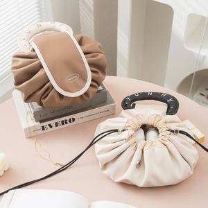 Nouvelle Trousse de Toilette Femme Grande Capacité Imperméable Portable avec Fermeture Éclair Tendance pour l'Extérieur - Product Image 1