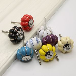 <span class=keywords><strong>Pomos</strong></span> de cerámica de color con orificio pasante, diseño de calabaza, estilo lujo ligero, moderno <span class=keywords><strong>y</strong></span> minimalista, para cajones, armarios <span class=keywords><strong>y</strong></span> roperos, con diseño artístico de dibujos animados - Product Image 1