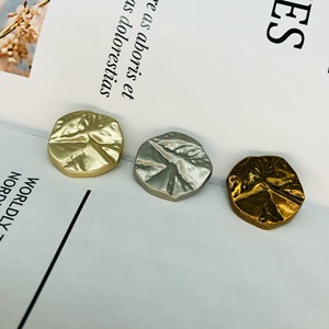 Bán Buôn Tùy Chỉnh Kim Loại Nút Thân Thiện Với Môi Vàng Kẽm Hợp Kim Brass Phong Cách Dập Nổi Chân Nút Blazer Snap Cho Quần Áo Logo Thương Hiệu - Product Image 5