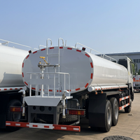 Camion-citerne à eau Sinotruk Homan 6x4 20000L, moteur Yuchai 260 ch Euro 2, camion-citerne pour le nettoyage des routes
