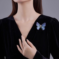 Broche de luxe légère haut de gamme à motif vintage brodé dégradé pour femme, accessoire de costume, épinglette pour enfant