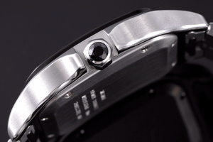 Montre mécanique automatique élégante et tendance, boîtier en acier inoxydable brossé et poli, cadran noir à motif soleil - Product Image 3