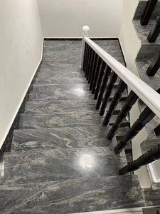 Les marches d'escalier en granit doré Jupana couvrent un design moderne pour l'intérieur, finition de surface en dolomite et marbre en Chine - Product Image 3
