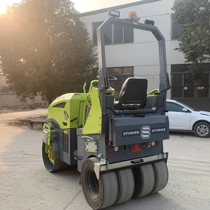 Rodillo Compactador Vibratorio de 2 Toneladas Kubota con Neumáticos Combinados, Bomba de Motor, Tambor Delantero de Acero y Neumático Trasero de Goma - Product Image 1