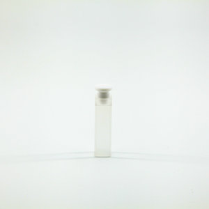 Cubeta de Cuarzo Estándar de Silicon Valley de 3.5ml con Fondo Redondo y Tapón para Uso en Laboratorio - Product Image 3