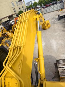 Excavadora KOMATSU PC400 Usada en Buenas Condiciones, Tren de Rodaje Resistente al Desgaste, Motor Original, Tren de Rodaje Duradero, Pocas Horas de Trabajo - Product Image 6