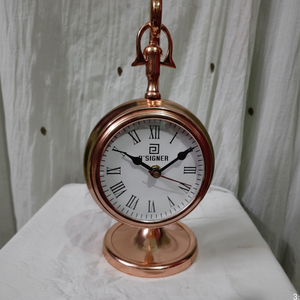 Reloj de mesa auxiliar de cama decorativo de Metal pequeño hogar decorativo Hotel decorativo hecho a mano buena máquina reloj - Product Image 1