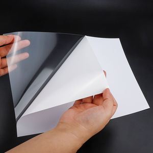 Papel Adhesivo Brillante/Mate A4 8.5"x11" Yupo para Impresión de Etiquetas con Inyección de Tinta, Vinilo PVC con Reverso de Plástico Transparente - Product Image 4