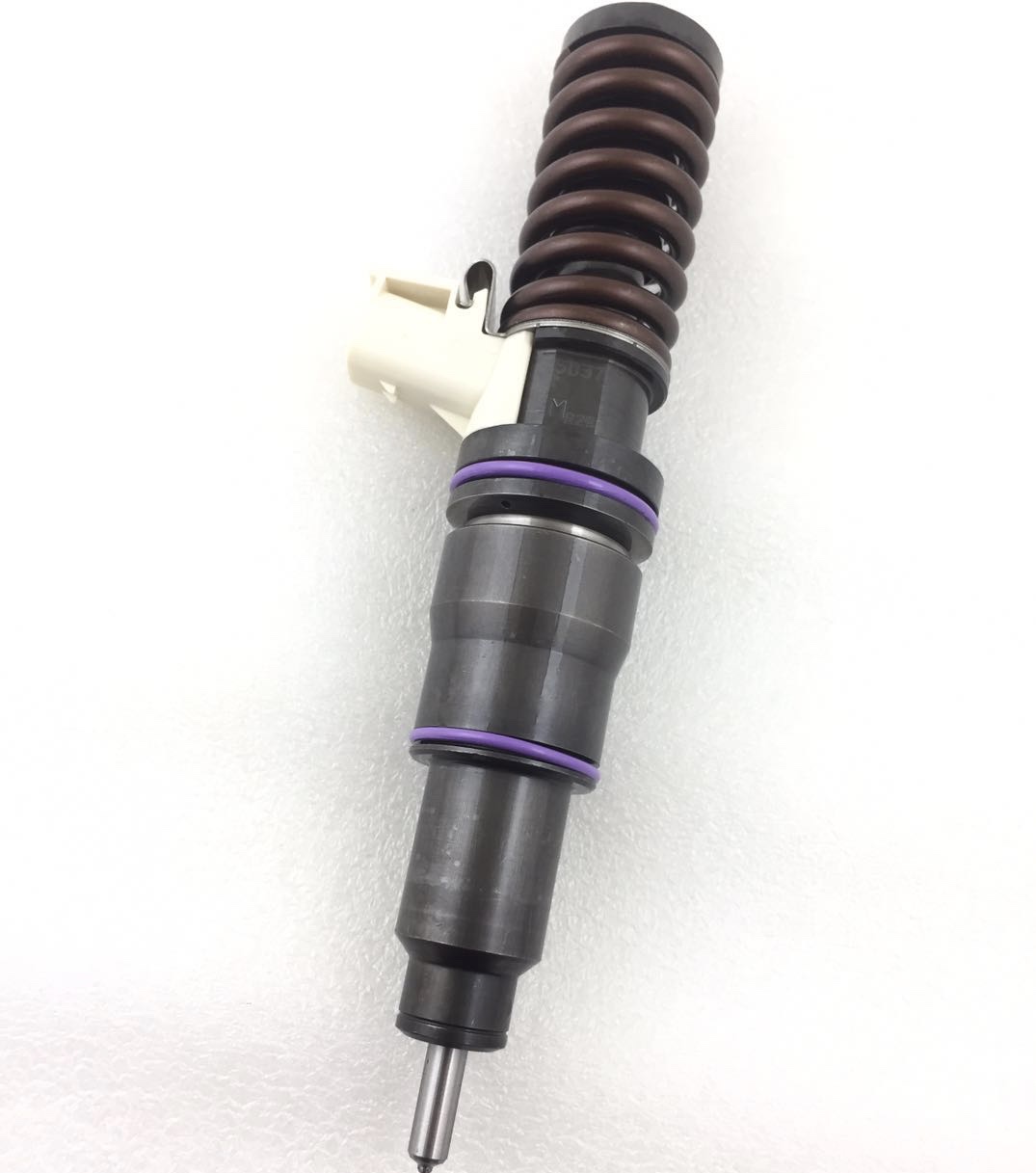For Volvo common rail injector 21340612  21371673 BEBE4D24002 injector 21371673 21340612 for Renault trucks Volvo FH12 12.8D