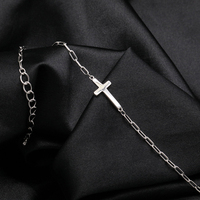Bracelet minimaliste religieux en argent sterling 925 avec chaîne trombone et croix latérale, bijou pour femme, cadeau