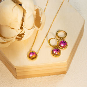 للبيع بالجملة قلادات من الزركون الهندسي الأنيق من الفولاذ المقاوم للصدأ ، مجوهرات عصرية ، قلادة زركون متعددة الألوان للنساء - Product Image 4