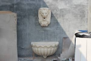 Fontaine murale tête <span class=keywords><strong>de</strong></span> lion en pierre noire avec bassin décoratif pour décoration d'eau <span class=keywords><strong>de</strong></span> <span class=keywords><strong>jardin</strong></span> extérieur élégant - Product Image 6