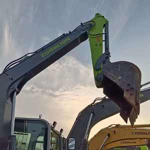 Excavatrice sur chenilles Zoomlion ZE75G d'occasion, presque neuve, conforme aux normes EPA, pour applications de construction mondiales, de grande valeur - Product Image 3