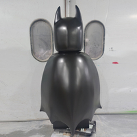 Escultura de Resina de Batman Grande Personalizada de Fábrica con Luz LED, Forma Personalizada para Decoración del Hogar y Exhibición de Personajes de TV/Cine