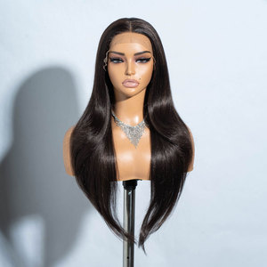 Venta al por mayor resistente al calor peluca sintética de longitud media recta con <span class=keywords><strong>flequillo</strong></span> para Rubio degradado a marrón encaje transparente pelo falso - Product Image 4