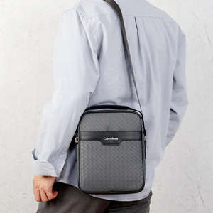 Venta al por mayor <span class=keywords><strong>de</strong></span> cuero PU <span class=keywords><strong>de</strong></span> lujo barato impermeable cuaderno <span class=keywords><strong>de</strong></span> lujo <span class=keywords><strong>de</strong></span> viaje lateral Cross Body hombres hombro mensajero bandolera Sling bolsas - Product Image 4