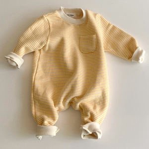 Monos de una pieza acolchados a rayas para bebés, unisex, informales, gruesos, ropa de invierno para niños pequeños - Product Image 1
