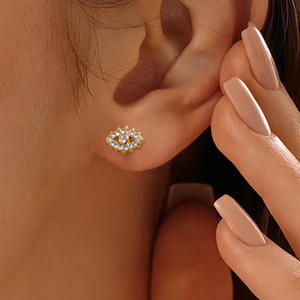 Pendientes Elegantes Recién Llegados, Chapados en Oro de 18k, Acero Inoxidable de Alta Calidad, Resistentes al Agua, Brillantes, de Lujo, para Mujer - Product Image 2