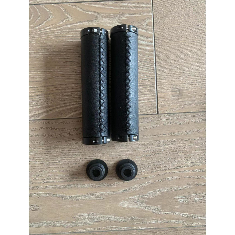 Round black (opp bag)