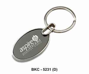 Porte-clés ovale en métal avec plaque nominative noire – Anneau porte-clés haut de gamme pour cadeau promotionnel d'image de marque d'entreprise - Product Image 1