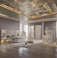 Ensemble de meubles de chambre à coucher de luxe de style turc avec éclairage LED, 8 pièces, taille King, lit moderne avec miroir pour la maison, salon