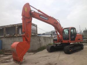 รถขุดไฮดรอลิกมือสองขนาดใหญ่ Doosan DX225 น้ำหนัก 22 ตัน พร้อมเครื่องยนต์ เกียร์ และปั๊มเดิมๆ รุ่นปี 2022 ความจุบุ้งกี๋ 1.2 เมตร ราคาถูก - Product Image 3