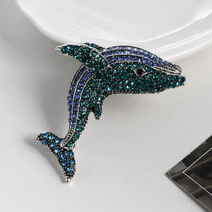 Broche de Moda con Forma de Pez Delfín de Cristal, Broche de Animal Marino con Pedrería de Color, Broche de Ballena - Product Image 2