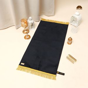 Tapis de prière musulman portable pour enfants noirs, en fausse fourrure et simili cuir, lavable en machine, avec pompon doré - Product Image 1