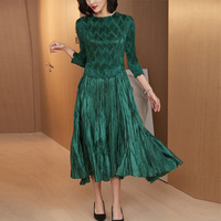 Nouvelle Robe Plissée Miyake pour Femme 2026 - Col Montant, Manches 3/4, Texturée, Style Élégant Décontracté, Infroissable, Taille Unique