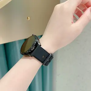 사용자 정의 색상 허용 20mm 22mm 조정 가능한 시계 밴드 럭셔리 실라콘 교환 가능한 레이디 실리콘 밴드 시계