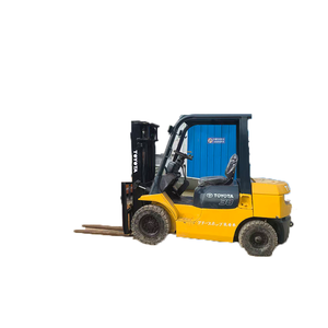 Minicargadora diésel usada de 3 toneladas marca japonesa TOYOTA 7fd30 con 3 mástiles y 4.5 metros de elevación, con motor, caja de cambios y rodamientos, en venta en Hefei. - Product Image 1