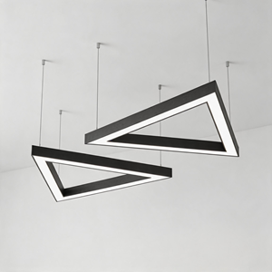 Lámpara Colgante LED Triangular Ancha Negra Moderna, Regulable, Vertical, con 3 Cables, Lámpara Arquitectónica Suspendida para Mesa de Comedor o Isla - Product Image 3