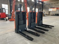 Chariot élévateur autonome Younglift, chariot à palettes AGV