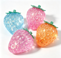 Jouet anti-stress souple et transparent en TPR, 7 cm, motif fraise, avec paillettes Aurora, à rebond lent, pour adultes