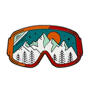 Broches amusantes en métal émaillé motif dessin animé lunettes de plongée et paysage, accessoires pour sacs à dos et vêtements, bijoux en gros - Product Image 4