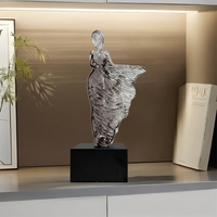 Statuette de fille en résine, décoration créative pour la maison, art moderne, décoration de table de luxe légère, cadeau